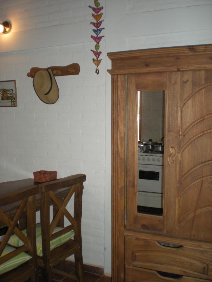 Cabanas Farah Estancia Vieja Ideal Para 2 A 3 Huespedes Villa Carlos Paz Esterno foto